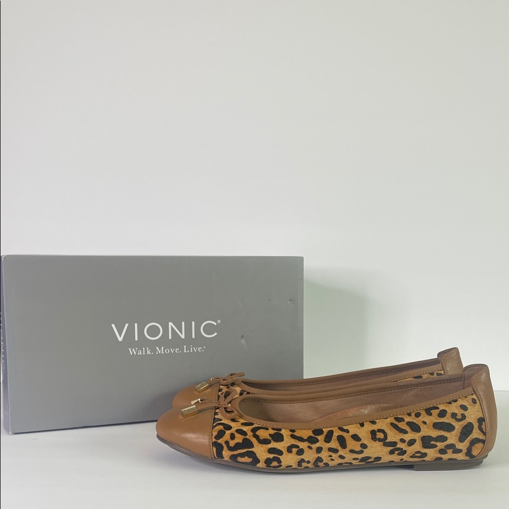 Vionic Minna Leopard Print Calf Hair Ballet Flats Size 9.5W with Original Box